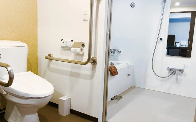 KUROMON Crystal Hotel