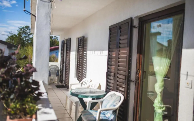 Apartments Mladen - free parking
