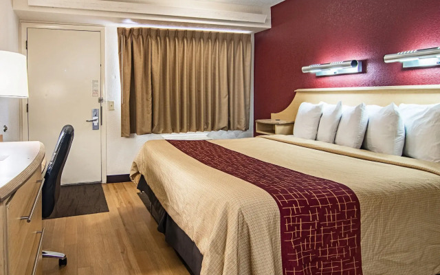 Red Oak Inn Detroit - Southfield