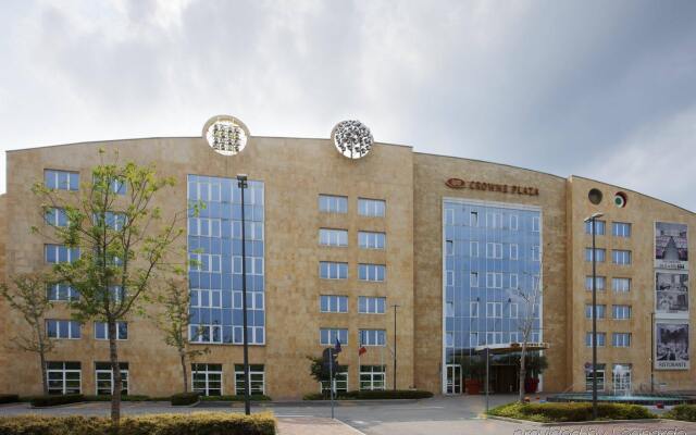 Отель Crowne Plaza Padova Италия, Падуя - отзывы, цены и фото номеров - забронировать отель Crowne Plaza Padova онлайн вид на фасад