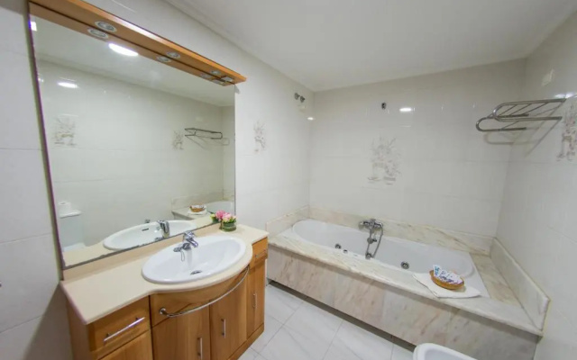 Hotel Dinajan