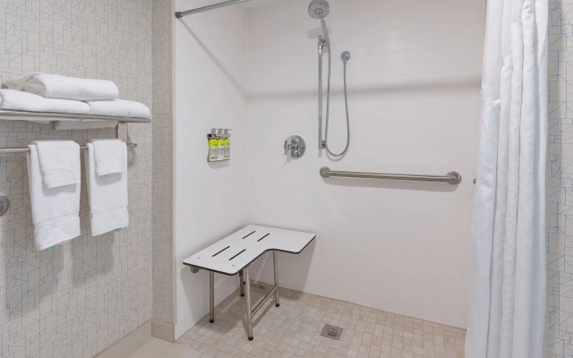 Holiday Inn Express & Suites Blacksburg - University Area by IHG