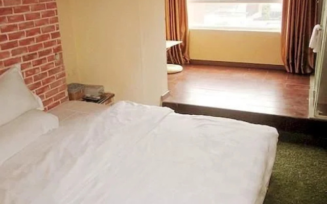 Sam Hotel