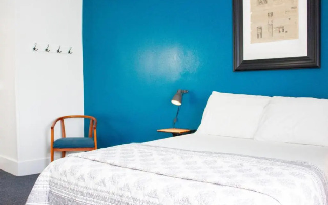 AAE 11th Avenue Hostel