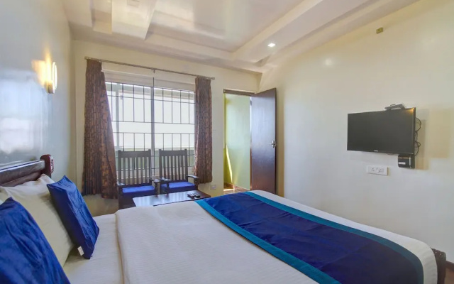 OYO 8732 Hotel Ultimate