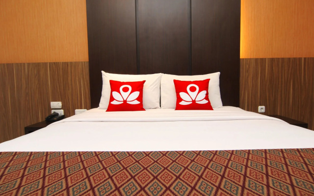 ZEN Premium Near Rumah Mode