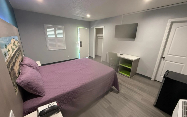 Hi-Way Host Motel