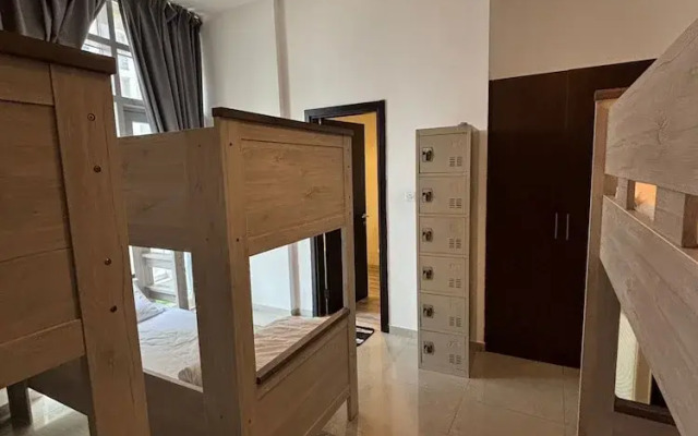 Lyo hostel Marina Whraf 1