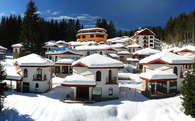 Отель Villas & SPA at Pamporovo Village вид на фасад
