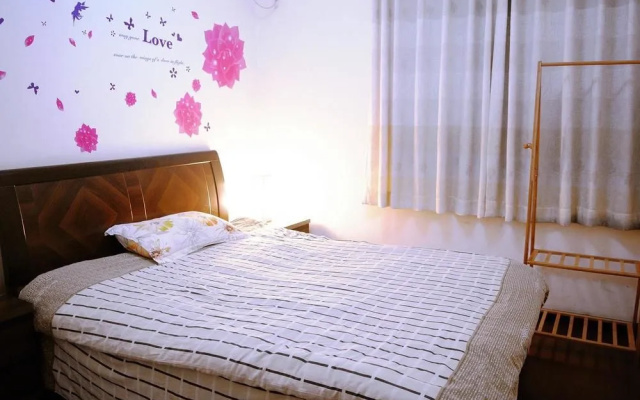 Small Youth Inn