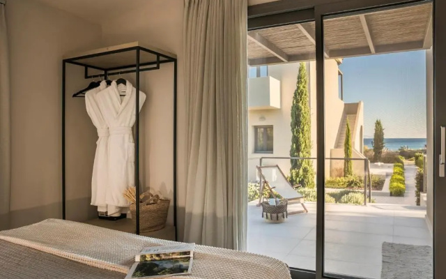 Ammos Suite-Grand Blue Beach Residence