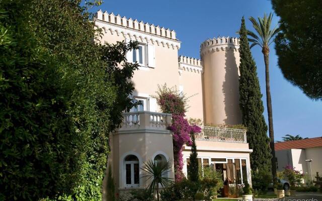 Hotel Chateau de la Tour вид на фасад