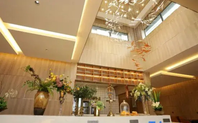 Yunting Hotel (Bayannur Linhe District Victoria Mall)