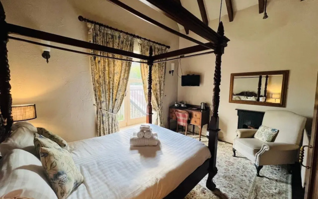The Peak Hotel