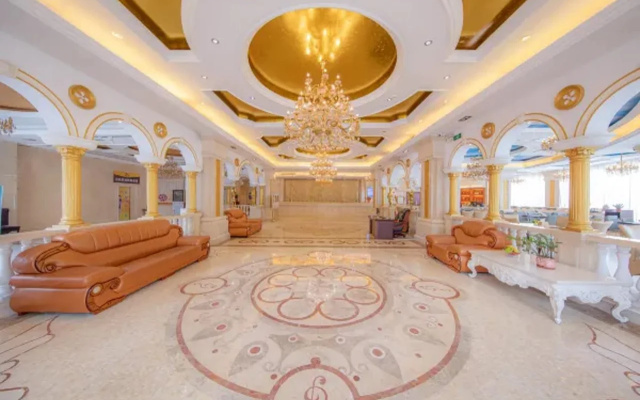 Vienna Hotel International Airport