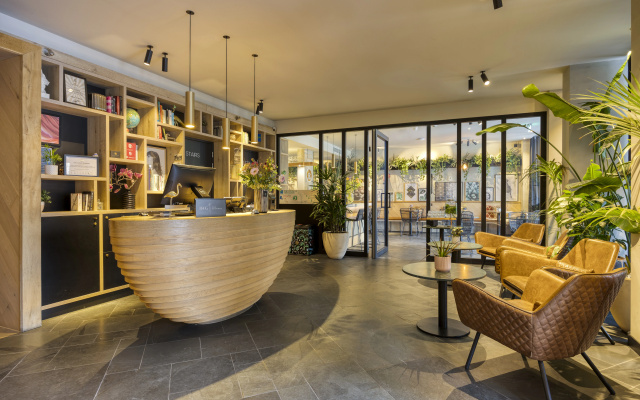 Отель Indigo Antwerp - City Centre, an IHG Hotel