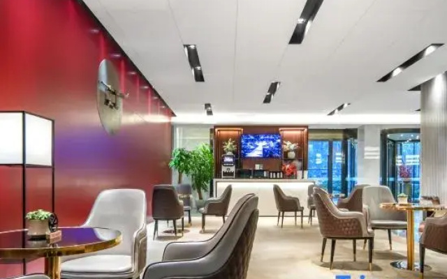Xindi Hotel (Zhengzhou Zhongyuan Wanda Store Qinling Road Subway Station)