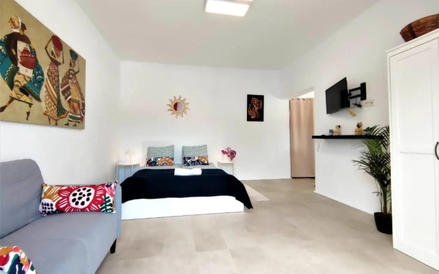 Fantastico 2 - Large Balcony, Free Parking, air Conditioning, Free Netflix, BBQ