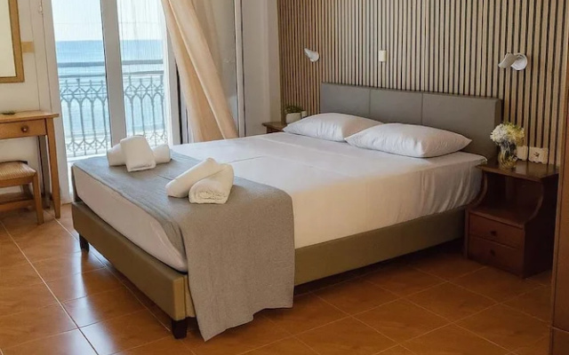 Beachfront Panorama Apartm - Kythira Seaside Gem