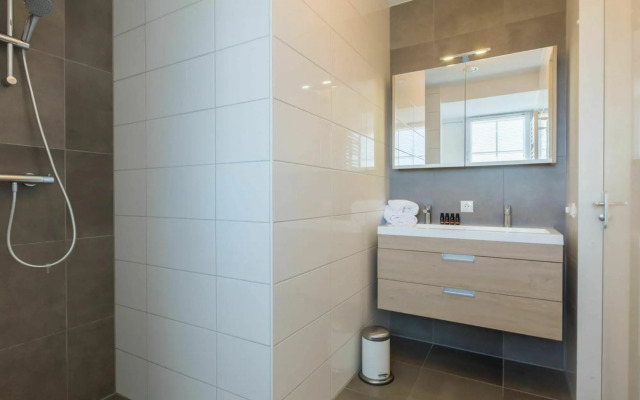 Luxurious Apartment in Koudekerke With Parking