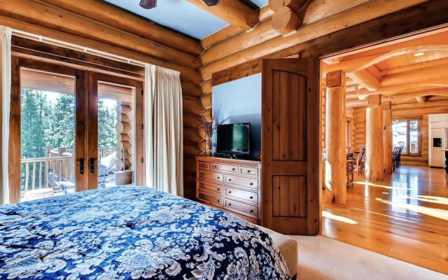 Goldenview Lodge