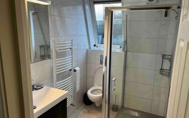 Lovely 3-bed Flat in London