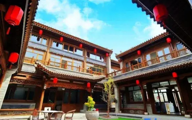 Luming Xuan Siheyuan Homestay (Datong Ancient City Branch)