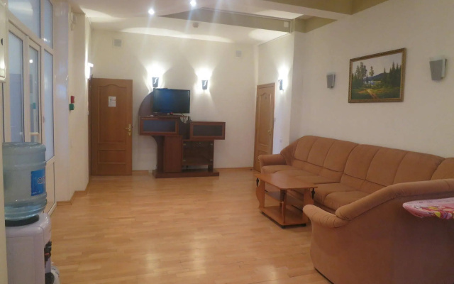 Hotel Svyazist Plus