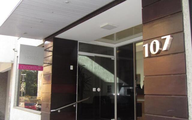 Cecomtur Executive Hotel вид на фасад