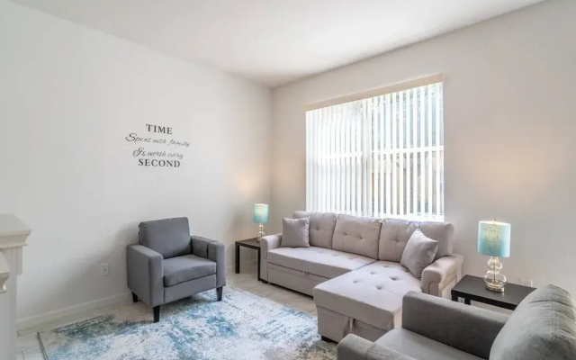 727 Regal Palms