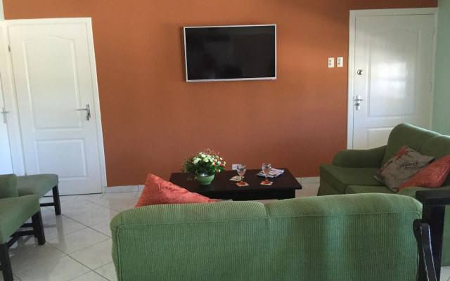 Landslake Apartments