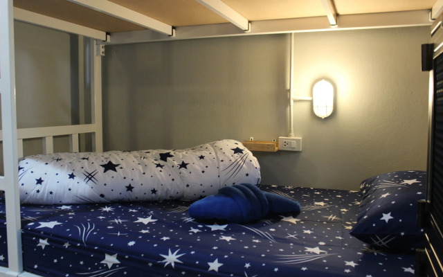 Enjoy House - Hostel
