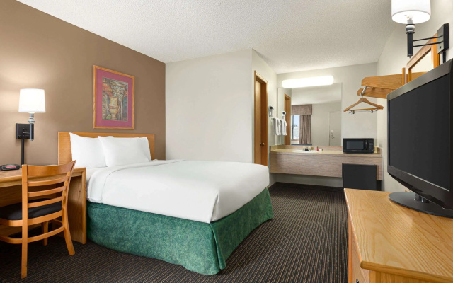 Travelodge By Wyndham Wellington