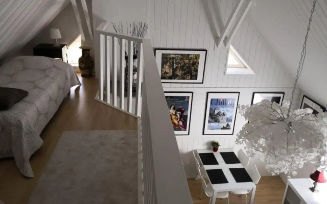 Airport Mint House Studio