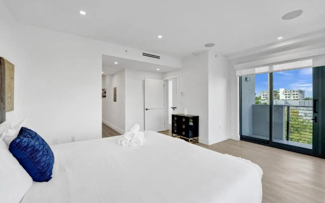 Up East Townhomes by Nomada Residences