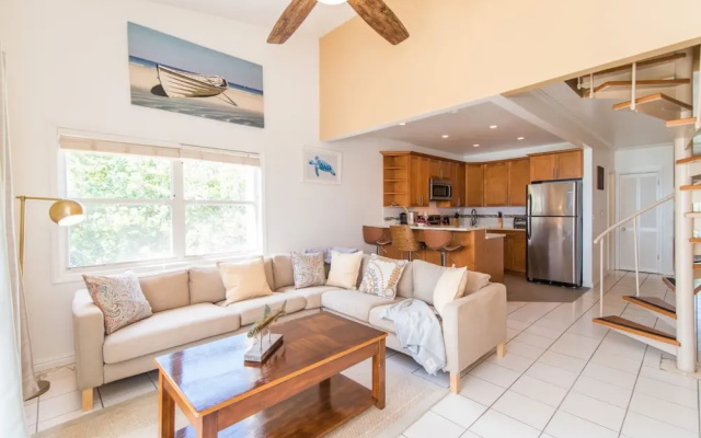 Moon Bay by Cayman Villas