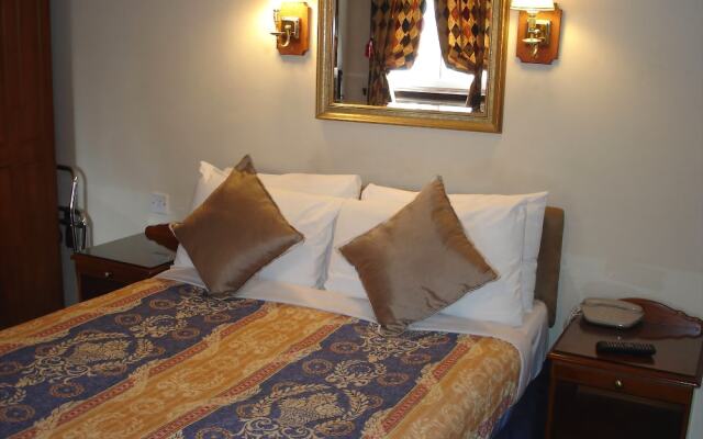 Kings Park Hotel вид на фасад