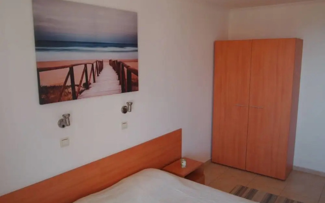 Sea View 2 bed Apartment With Pool