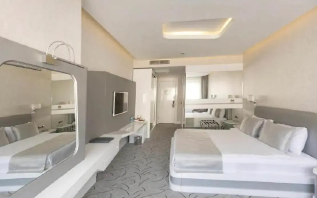 White Line Boutique Hotel