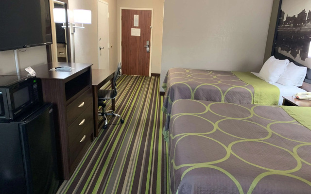 Super 8 by Wyndham Hernando