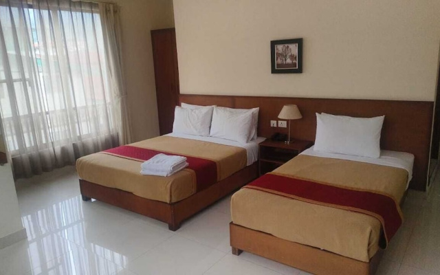 Hotel Evergreen 9