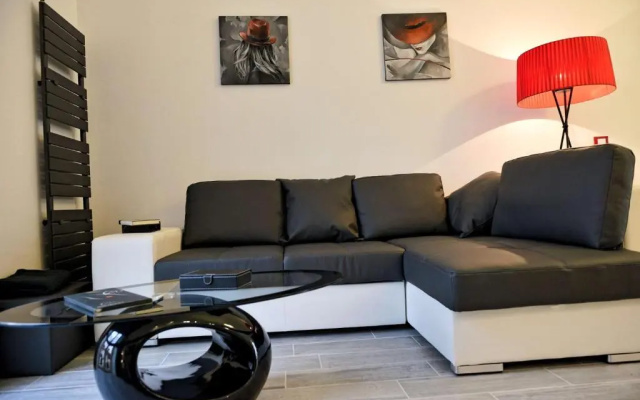 Maison Dora 10