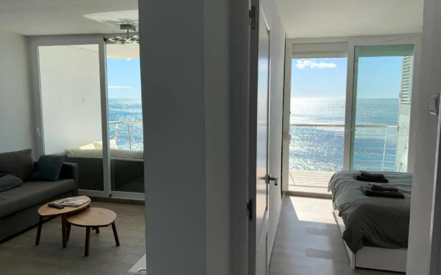 Sea front, design, Air Conditioning, heating, First floor, 4beds