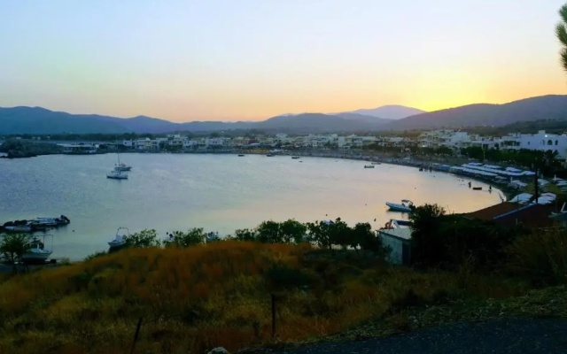 Haraki Beach