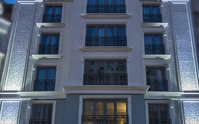 Inntel Hotel Istanbul вид на фасад