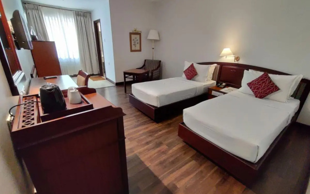 Issacs Residency