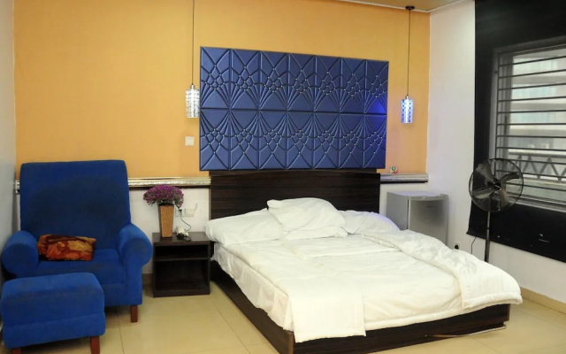De Skywood Hotel and Suites