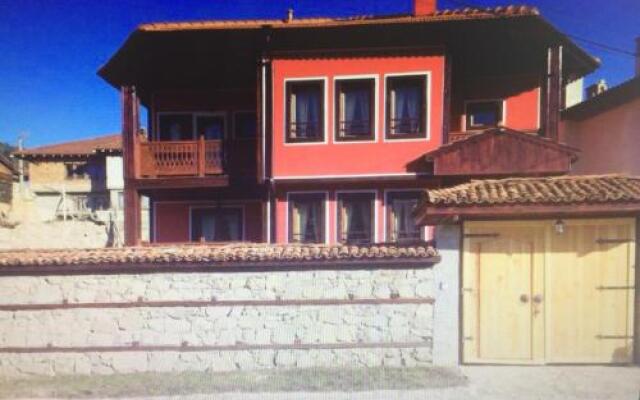 Отель Guest House Romantika Болгария, Копривштица - отзывы, цены и фото номеров - забронировать отель Guest House Romantika онлайн вид на фасад