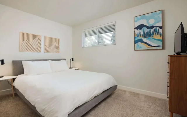 10min to Downtown Bend Chic 2bdr