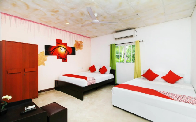 Dhanamuthu Hotel